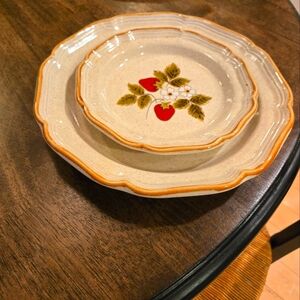 Mikasa Vintage Stone Wear Salad Plate -Single Plate